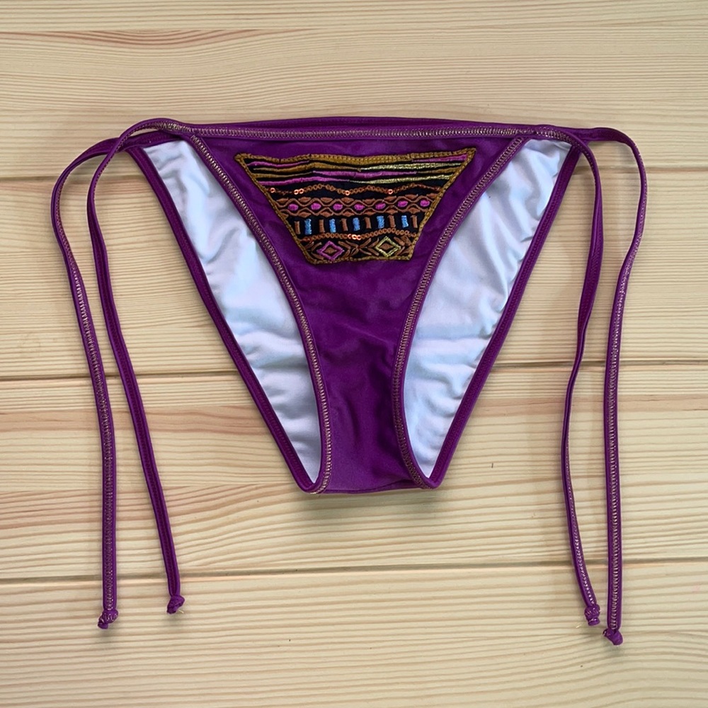NEW Colombian Bikini Bottoms, Size Medium